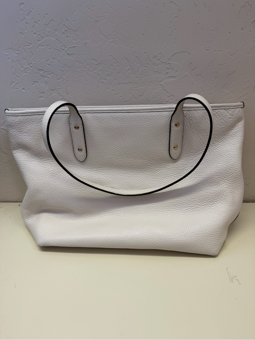 RARE Coach White Pebbled Leather Gummy Bear Tote Bag – Like New - Picture 3 of 5